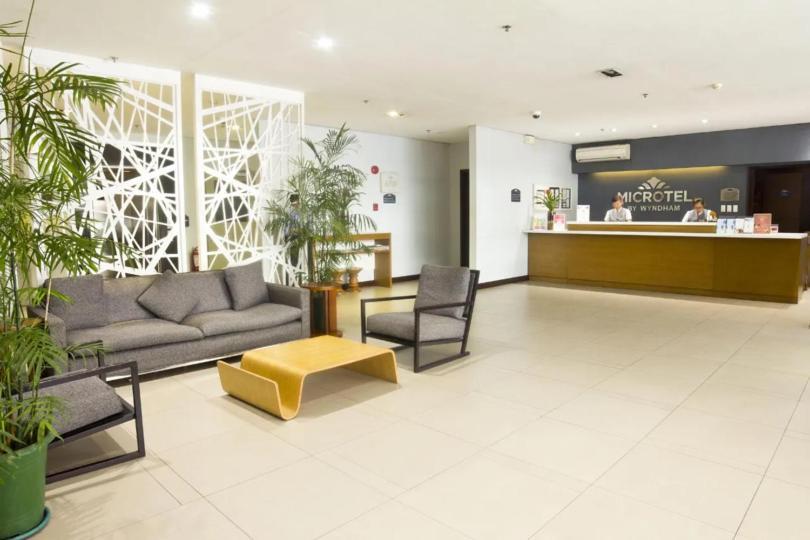 Microtel By Wyndham Acropolis Pasig City Exterior photo