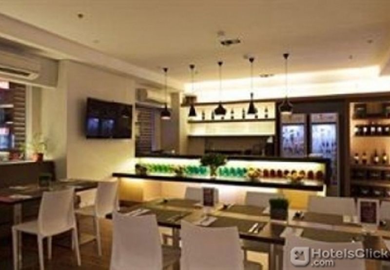 Microtel By Wyndham Acropolis Pasig City Exterior photo