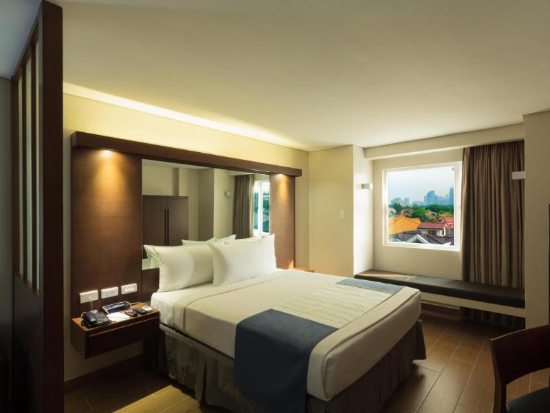 Microtel By Wyndham Acropolis Pasig City Exterior photo